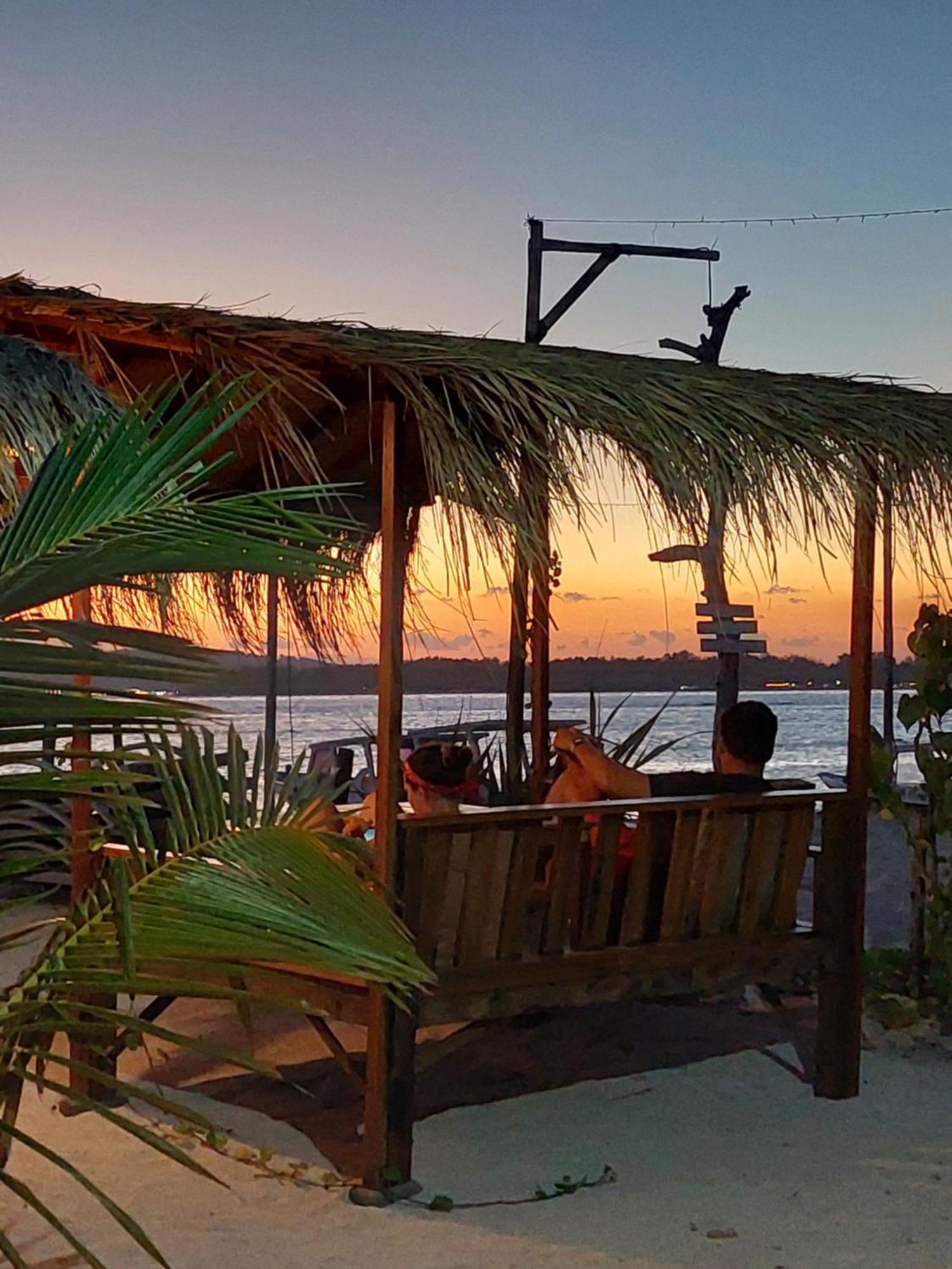 Solabose Cottages Gili Air Exteriör bild
